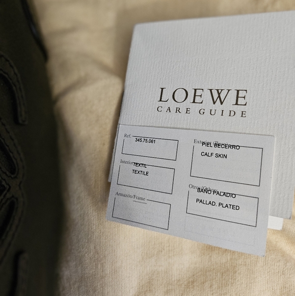 Authentic Loewe anagram Unisex messenger bag ,guitar adjustible  strap - Picture 2 of 12